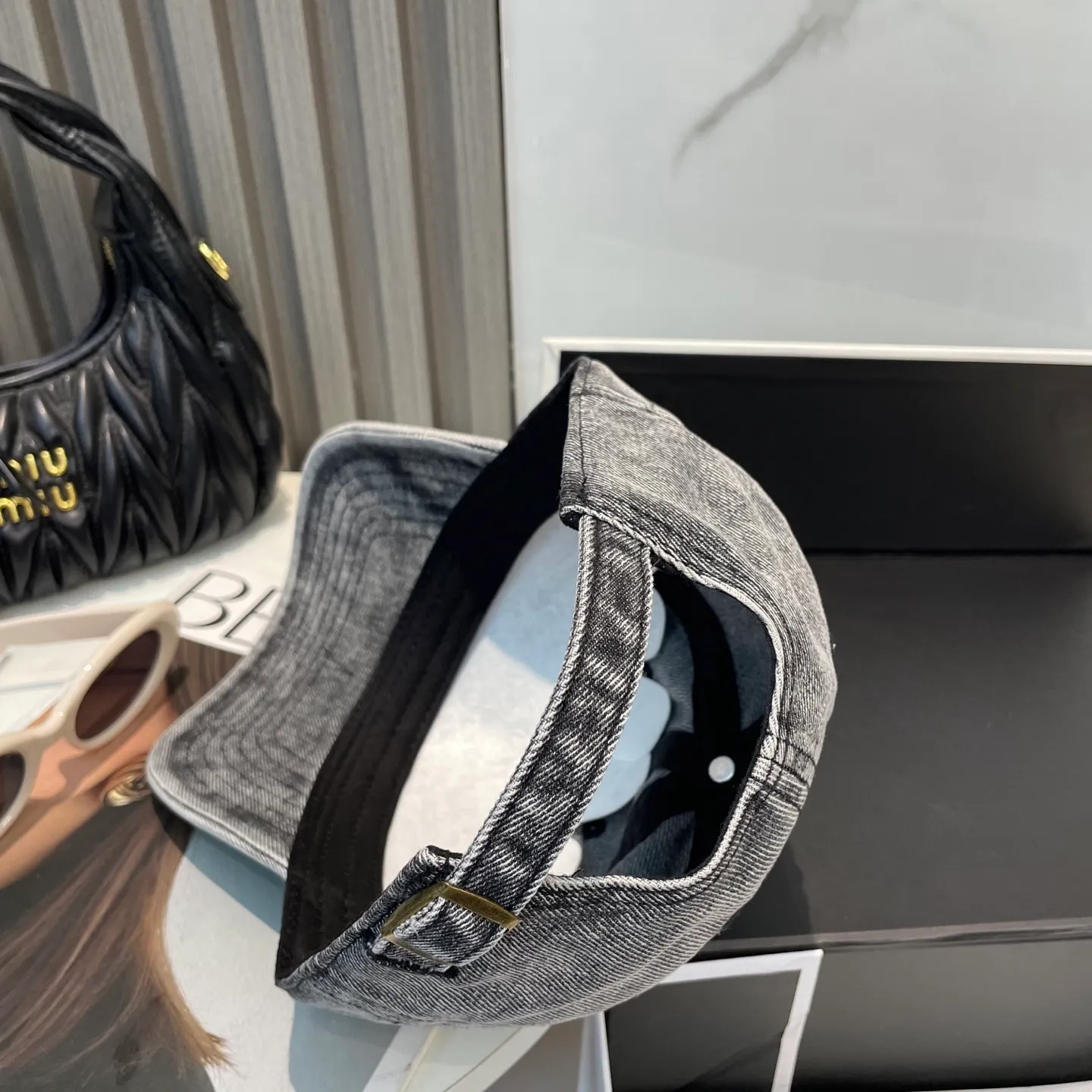 P76 Crow Heart 🆕🆕25 new baseball cap, stylish and classic cross logo, casual with a cool feeling, unisex style, same style for men and women! Very easy to match! Head circumference: 56-58cm is available